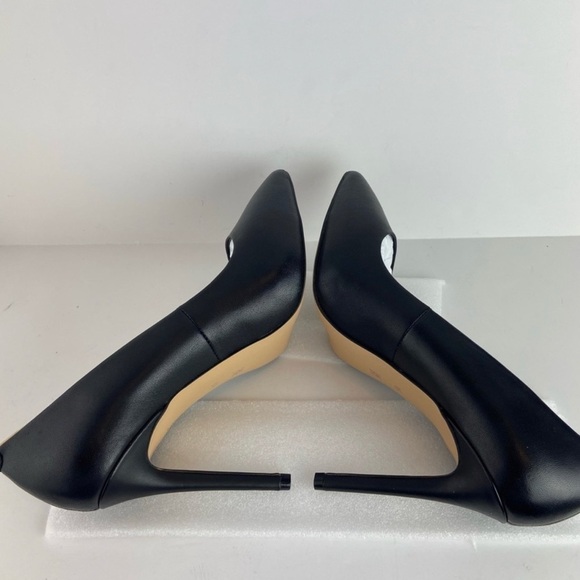 BCBGeneration • Skie Pointy Toe Pumps - Picture 10 of 15